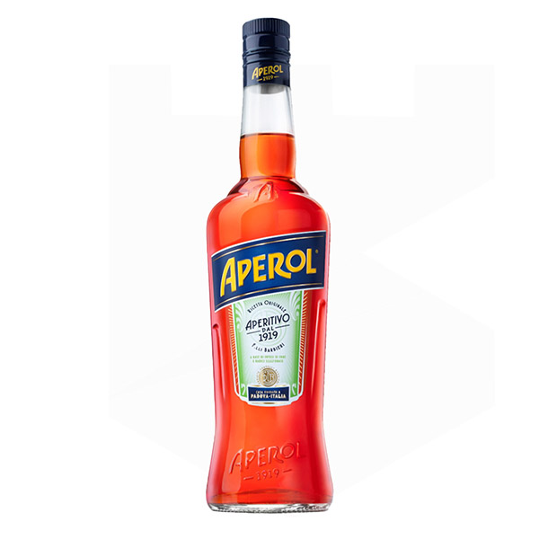 Aperol: Eine Flasche des beliebten italienischen Aperitifs mit fruchtigem Aroma und erfrischender Leichtigkeit