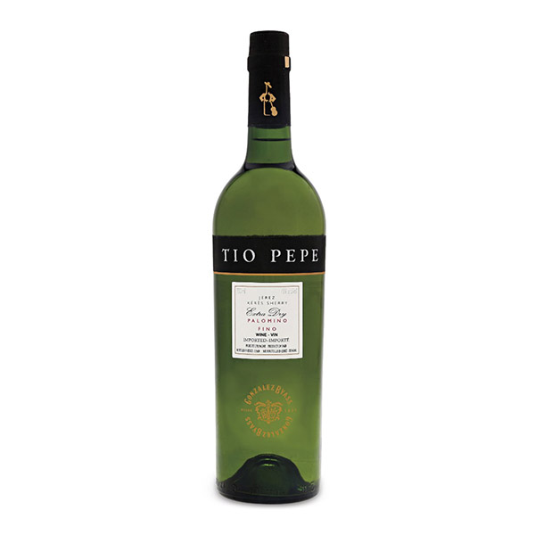 Sherry Tio Pepe Extra Dry: Eine Flasche des extra trockenen Sherrys mit erfrischendem Geschmack und spanischer Eleganz
