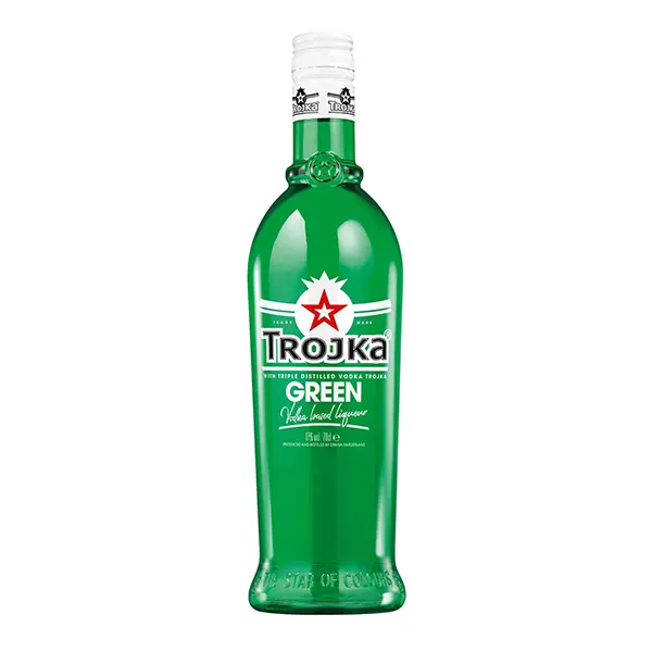 Vodka Green Trojka Likör: Eine Flasche des grünen Wodka-Likörs mit frischem und belebendem Charakter